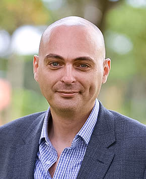 Carlos Alves, Chief Customer Officer