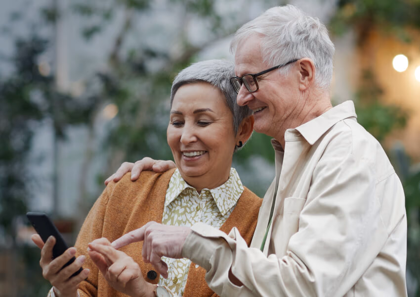 Альфа-банк вклады физических лиц на сегодня проценты. Альфа банк для пенсионеров. Альфа пенсионерам. Пожилые граждане. Альфа пенсионерам.