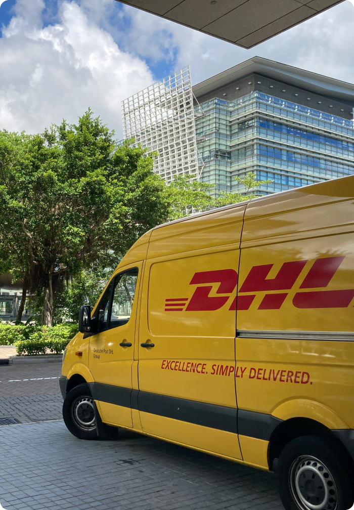 dhl-hero