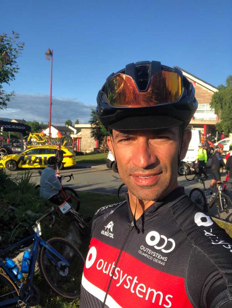 Cyclist Adolfo Nunes fully equipped