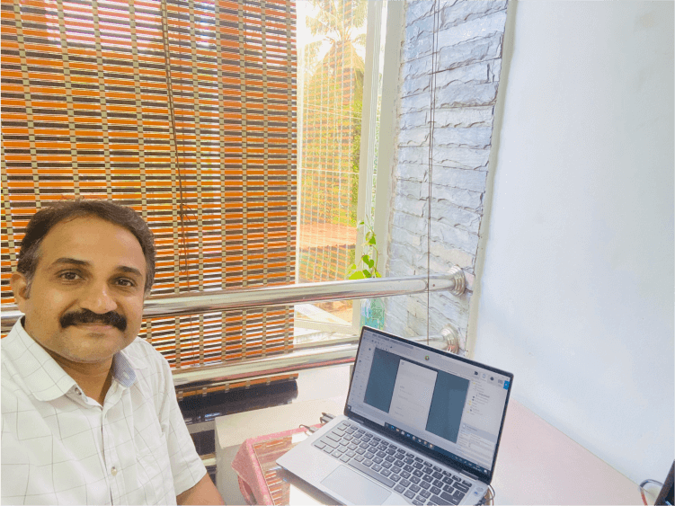 Prakash Nair working from home on his desk.